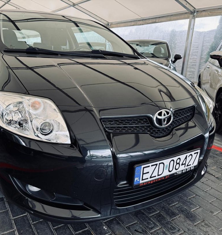 samochód Toyota Auris