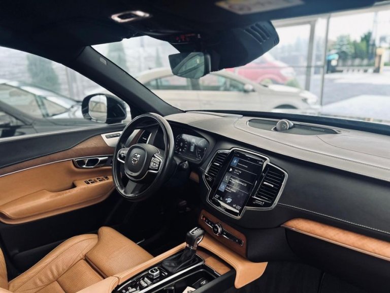 volvo-xc-90-czarne (27)