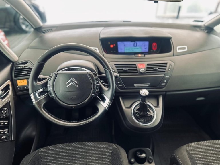 citroen-c4-grand-picasso-12