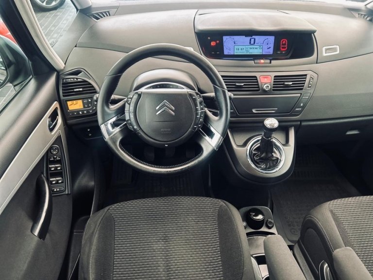 citroen-c4-grand-picasso-13