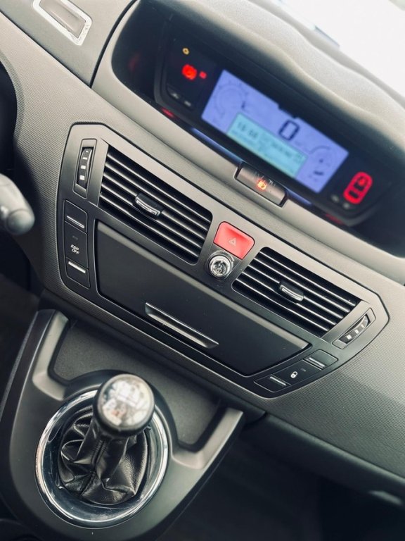 citroen-c4-grand-picasso-17