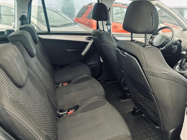 citroen-c4-grand-picasso-06
