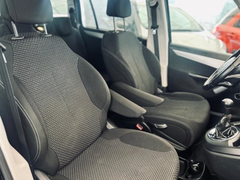 citroen-c4-grand-picasso-07