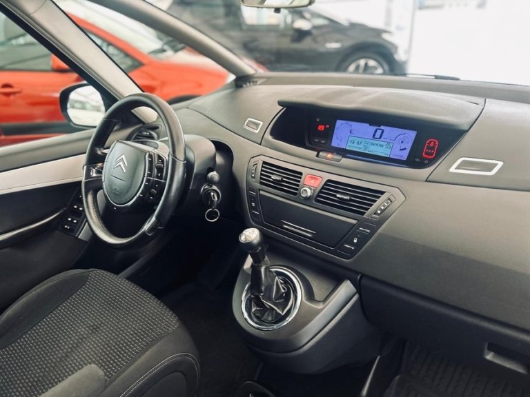 citroen-c4-grand-picasso-09
