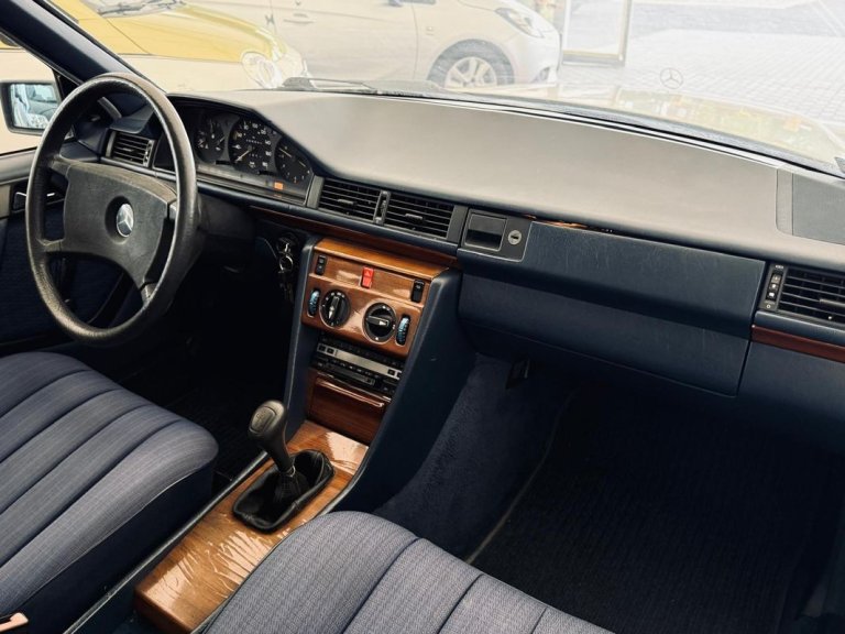 mercedes 124 IMG-20250520-WA0091