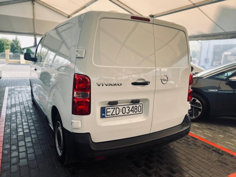 opel vivaro 12