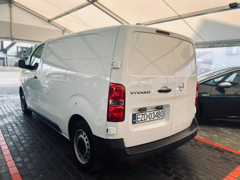 opel vivaro 13
