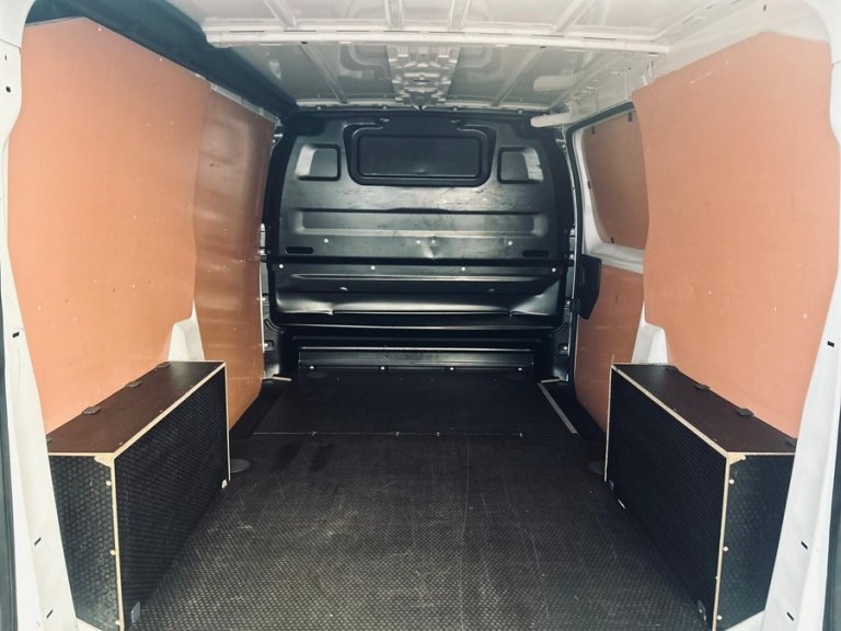 opel vivaro 17