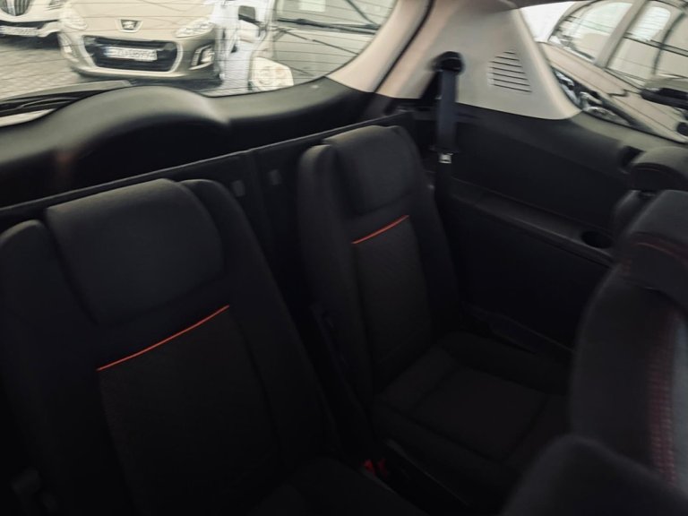 ford s-max img-20250416-wa0143