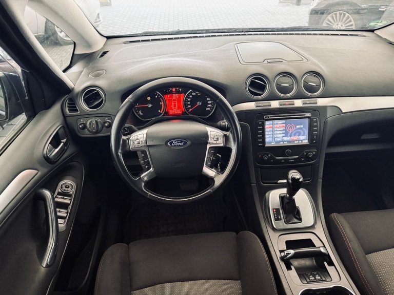 ford s-max img-20250416-wa0107