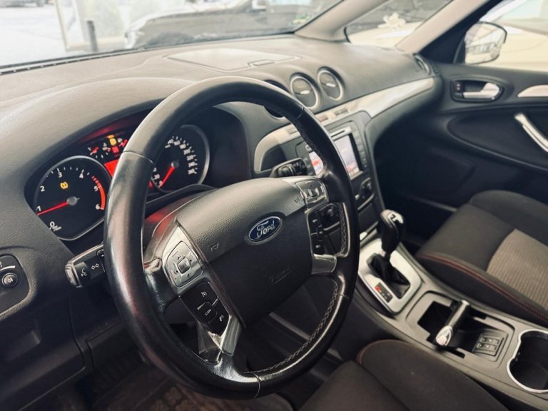 ford s-max img-20250416-wa0099