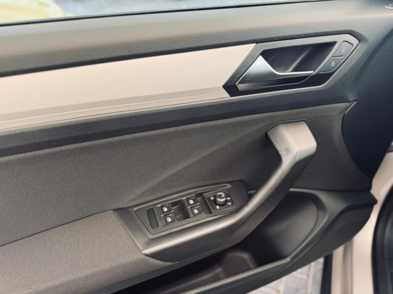 Volkswagen T-Roc IMG-20250617-WA0017