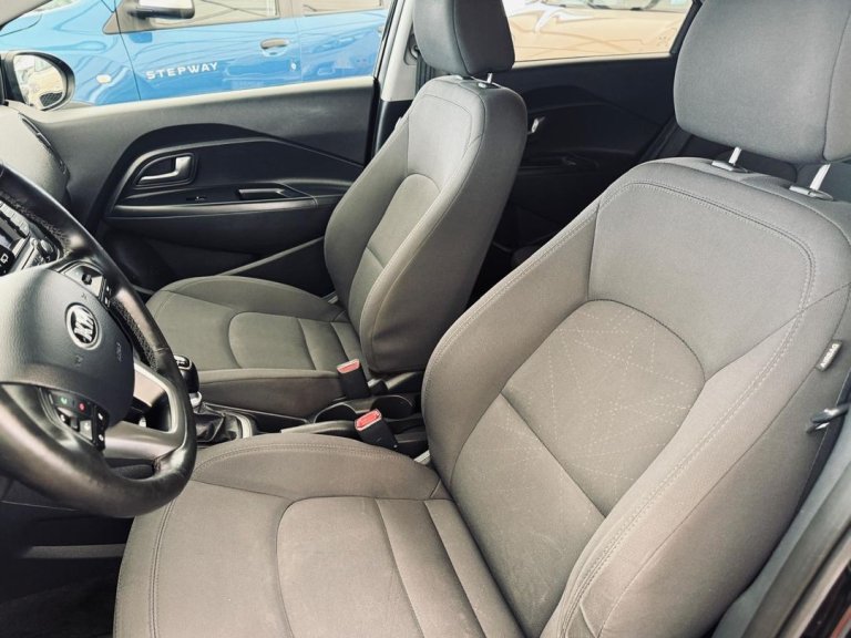 kia rio IMG-20250603-WA0095