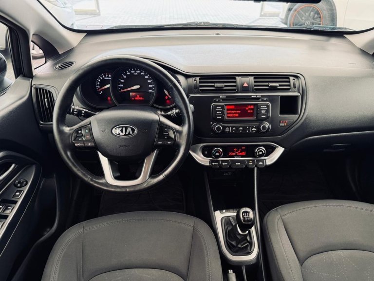 kia rio IMG-20250603-WA0100