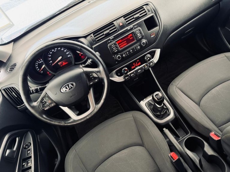 kia rio IMG-20250603-WA0101