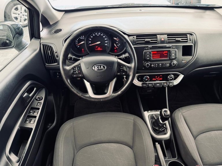 kia rio IMG-20250603-WA0102