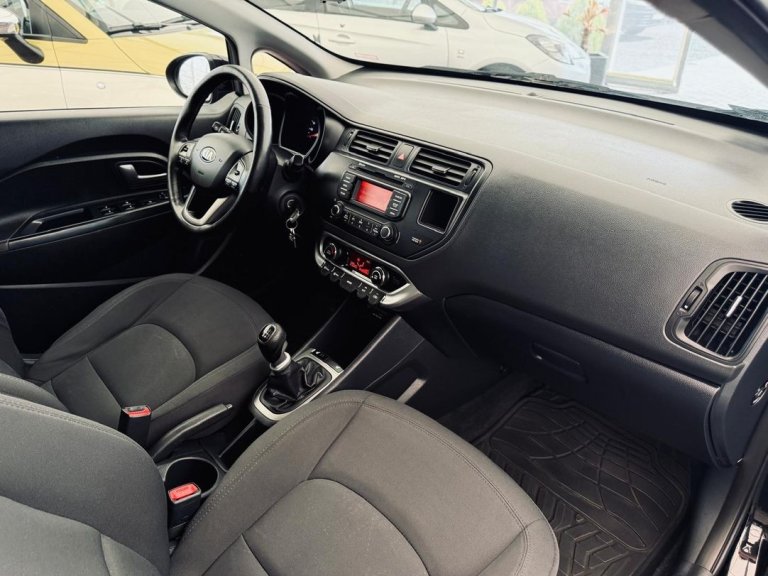 kia rio IMG-20250603-WA0103