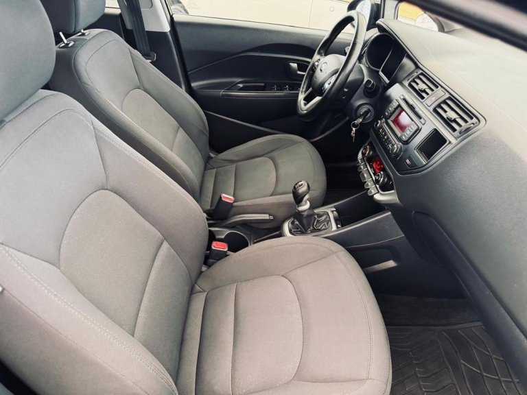 kia rio IMG-20250603-WA0105