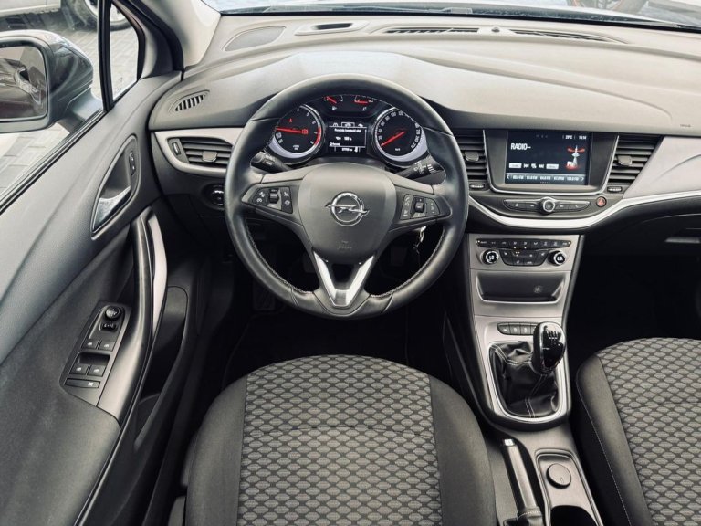 Opel Astra IMG-20250604-WA0011