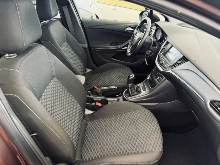 Opel Astra IMG-20250604-WA0016