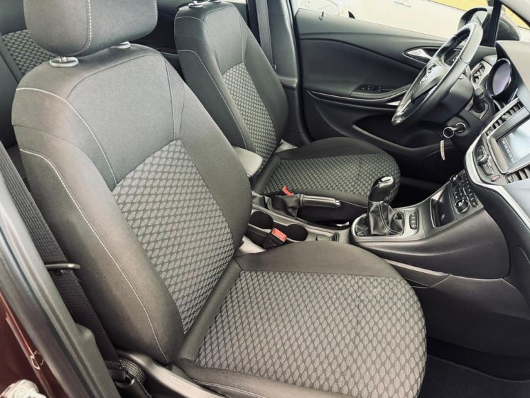 Opel Astra IMG-20250604-WA0017