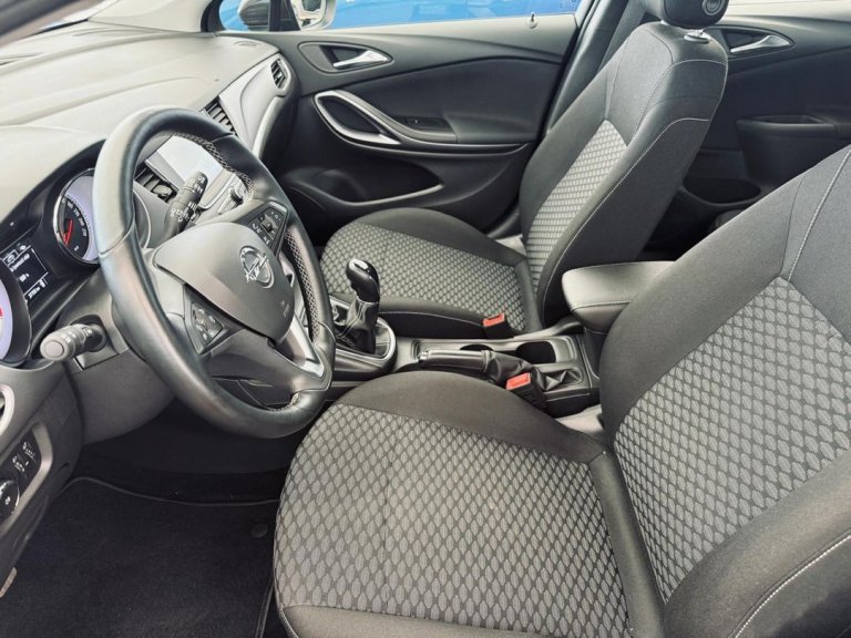 Opel Astra IMG-20250604-WA0004
