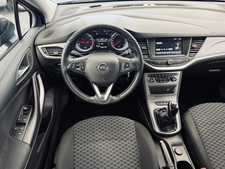 Opel Astra IMG-20250604-WA0008