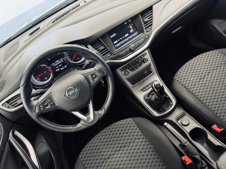 Opel Astra IMG-20250604-WA0009