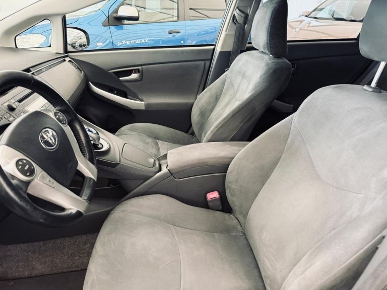 Toyota Prius 14