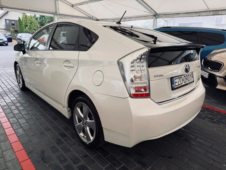 Toyota Prius 17