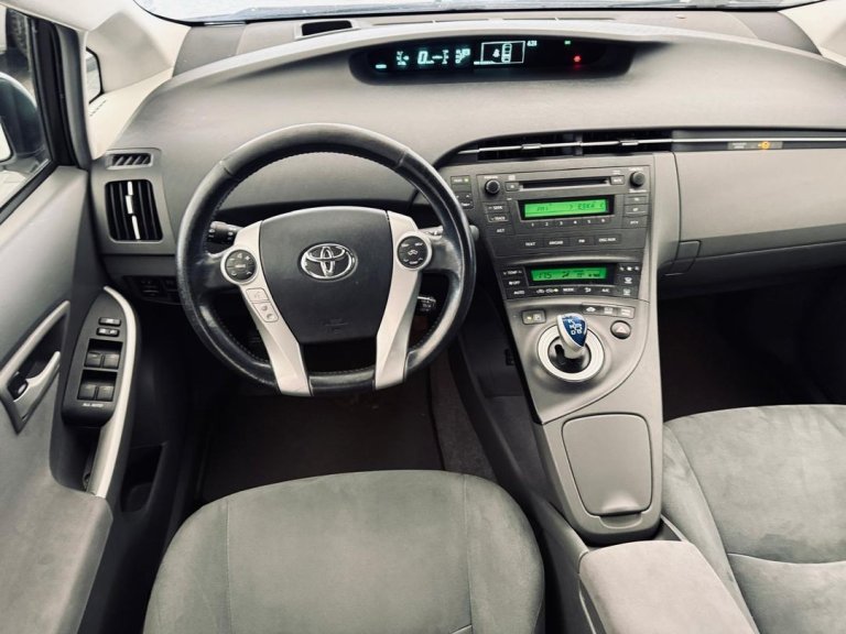 Toyota Prius 29