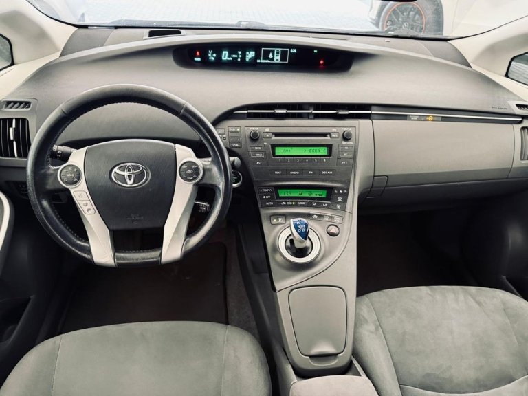 Toyota Prius 31