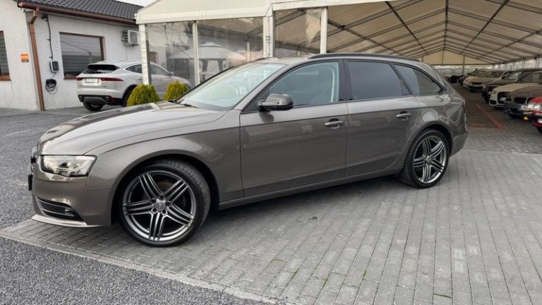 audi-a4-avant-2014 (30)