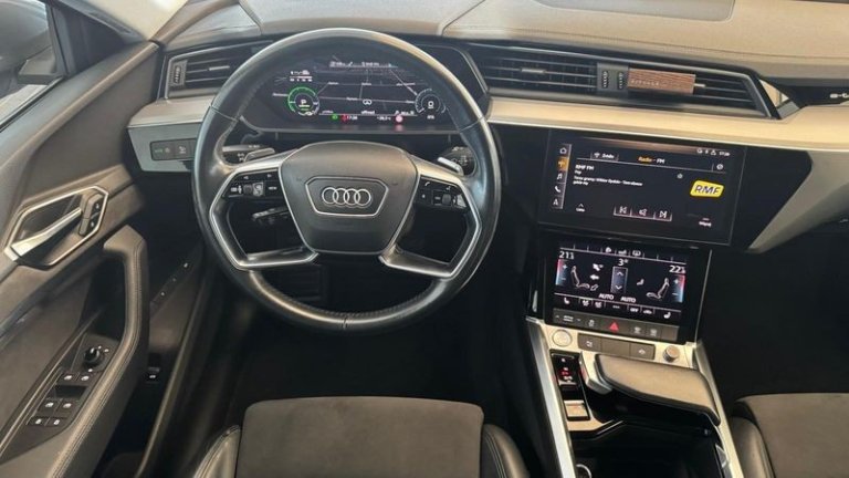 audi-e-tron-2019 (25)