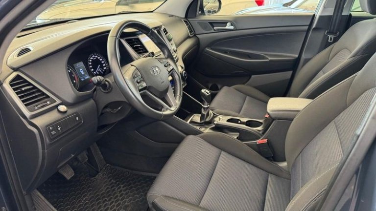 hyundai-tucson-blue-1-6-gdi-2wd-navi (35)