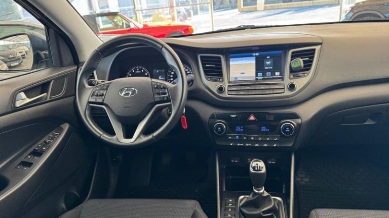hyundai-tucson-blue-1-6-gdi-2wd-navi (39)