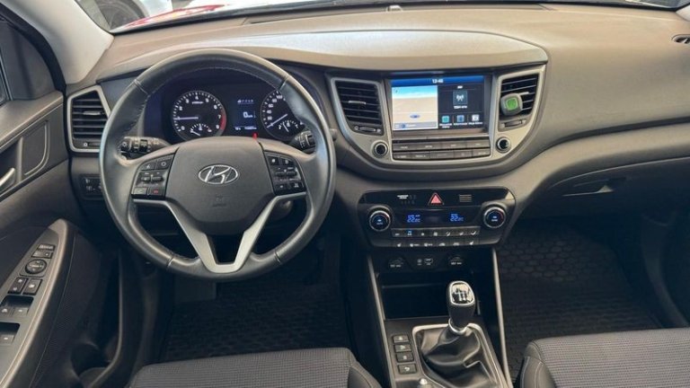 hyundai-tucson-blue-1-6-gdi-2wd-navi (40)