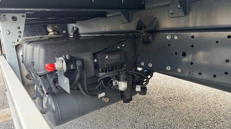 iveco-eurocargo-mli-160e28-p-evie (23)