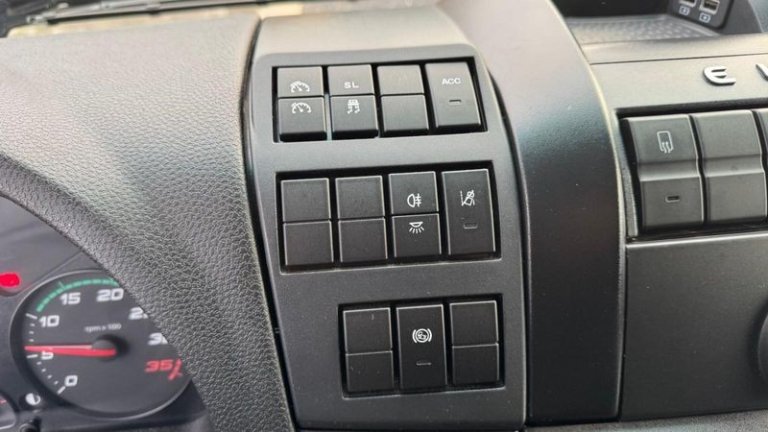 iveco-eurocargo-mli-160e28-p-evie (32)