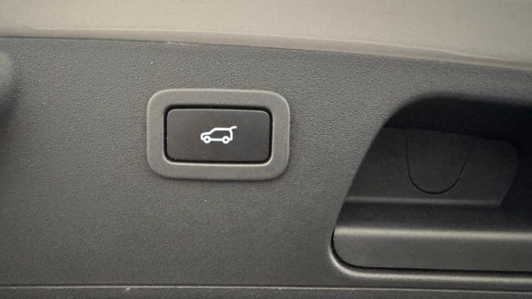 jaguar-e-pace-d180-awd-s-2018 (38)