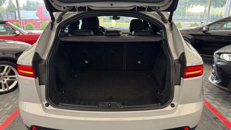 jaguar-e-pace-d180-awd-s-2018 (39)