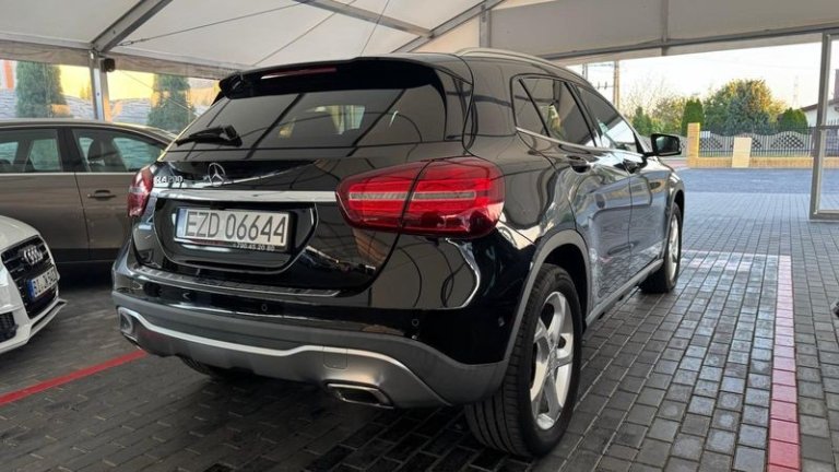 mercedes-benz-gla-18