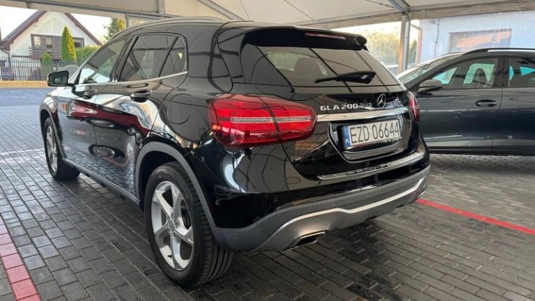 mercedes-benz-gla-22