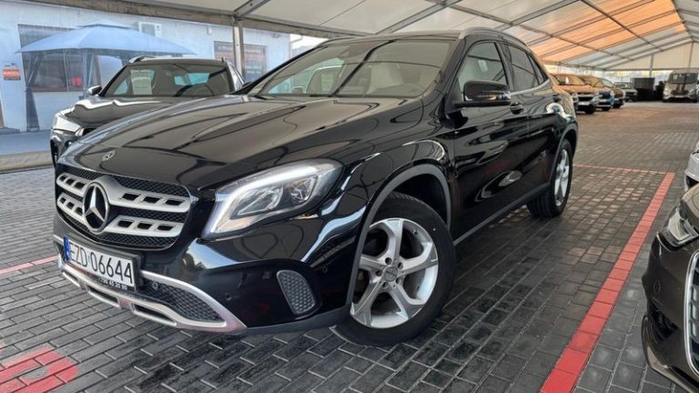 mercedes-benz-gla-26
