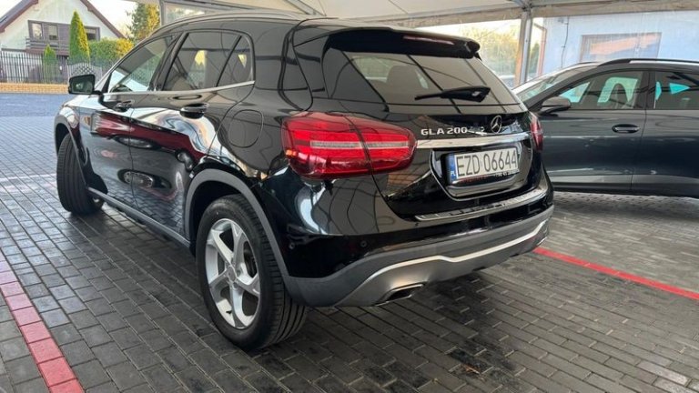 mercedes-benz-gla-30