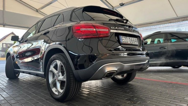 mercedes-benz-gla-32