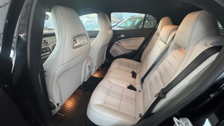 mercedes-benz-gla-33