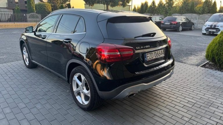 mercedes-benz-gla-9