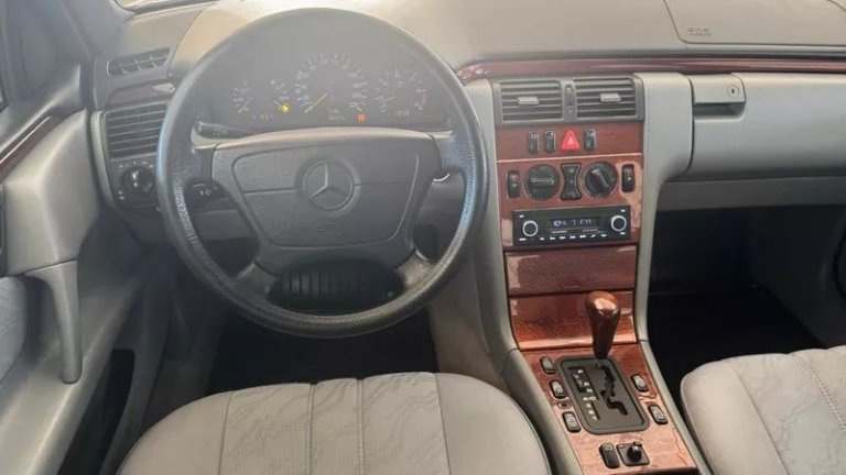 mercedes-benz-klasa-e-1998 (34)