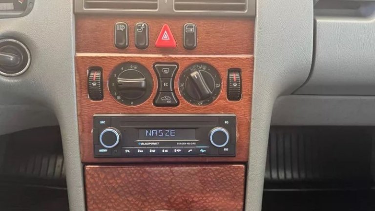 mercedes-benz-klasa-e-1998 (35)